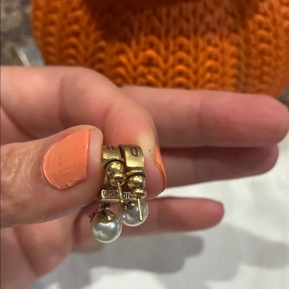 Dior Gold and Pearl Stud Earrings - Picture 7 of 10